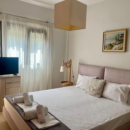 The Beach House - Apartments & Studios (Adults Only) Afytos Bagian luar foto