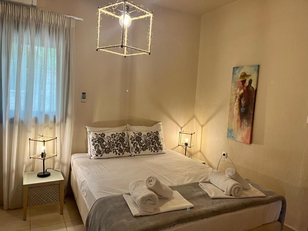 The Beach House - Apartments & Studios (Adults Only) Afytos Bagian luar foto
