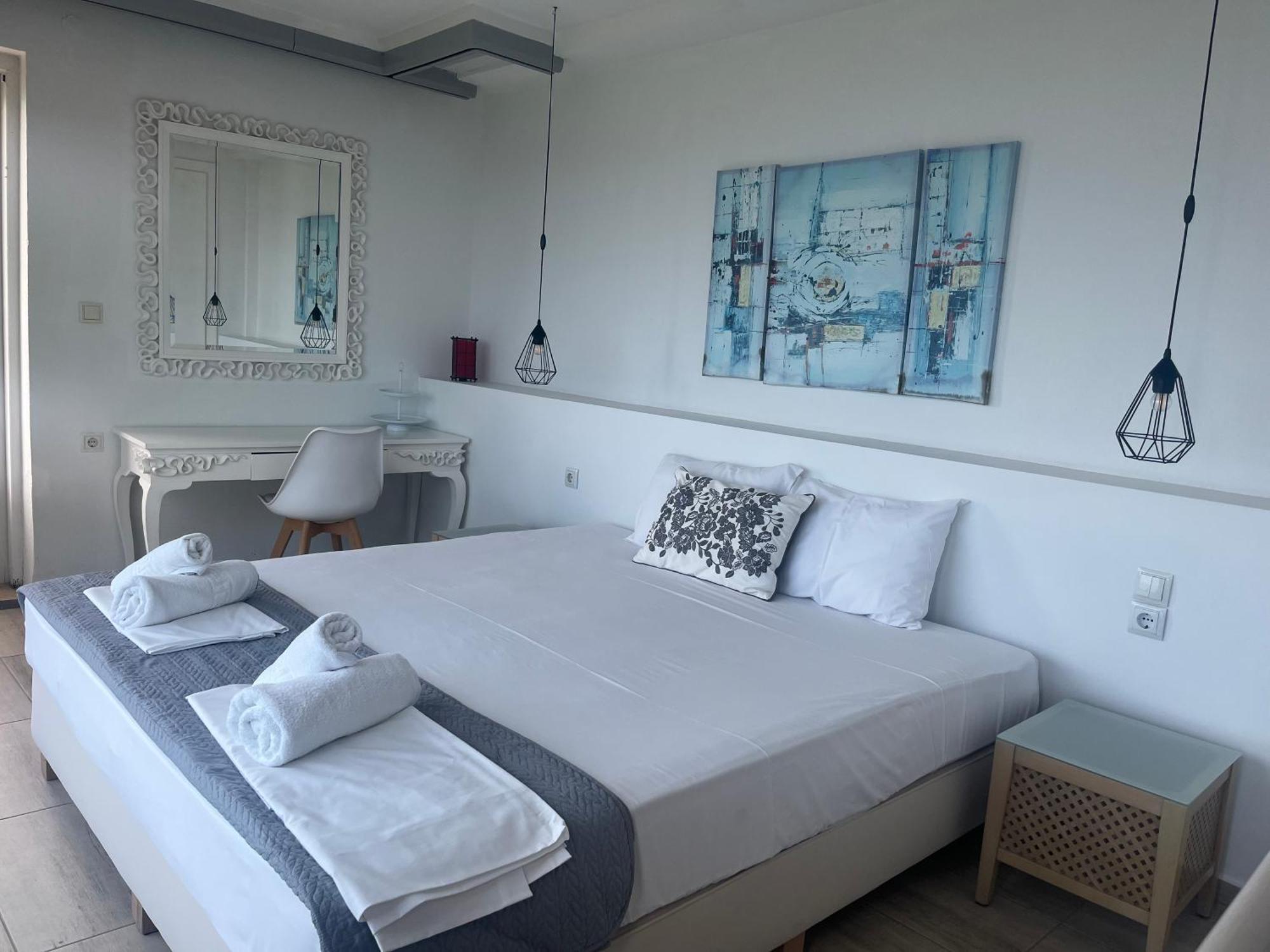 The Beach House - Apartments & Studios (Adults Only) Afytos Bagian luar foto