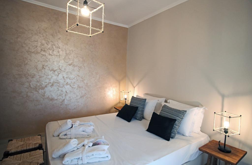 The Beach House - Apartments & Studios (Adults Only) Afytos Bagian luar foto
