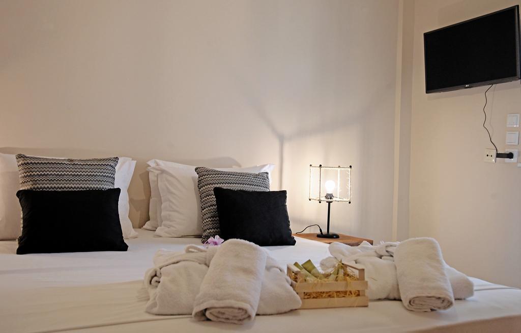 The Beach House - Apartments & Studios (Adults Only) Afytos Bagian luar foto