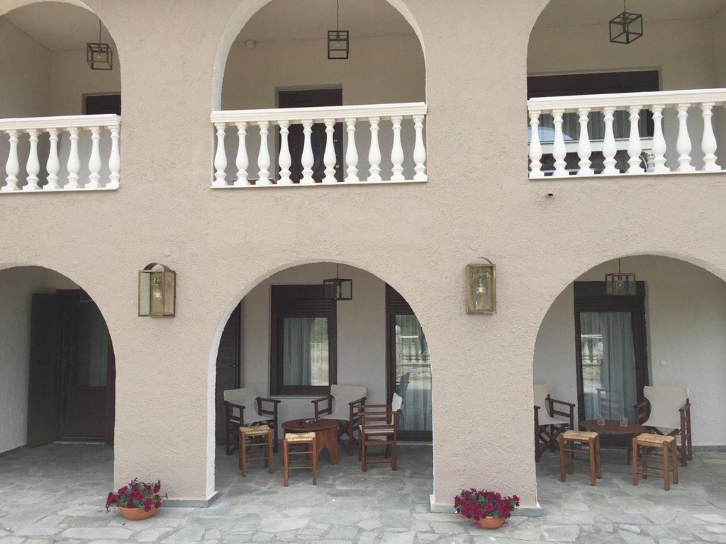 The Beach House - Apartments & Studios (Adults Only) Afytos Bagian luar foto