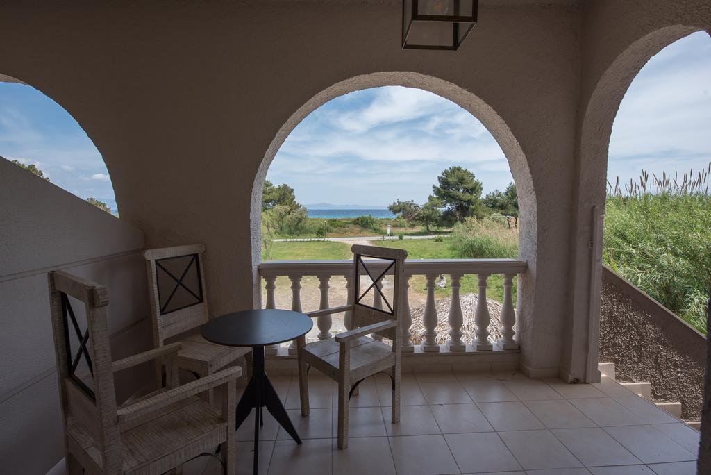 The Beach House - Apartments & Studios (Adults Only) Afytos Bagian luar foto