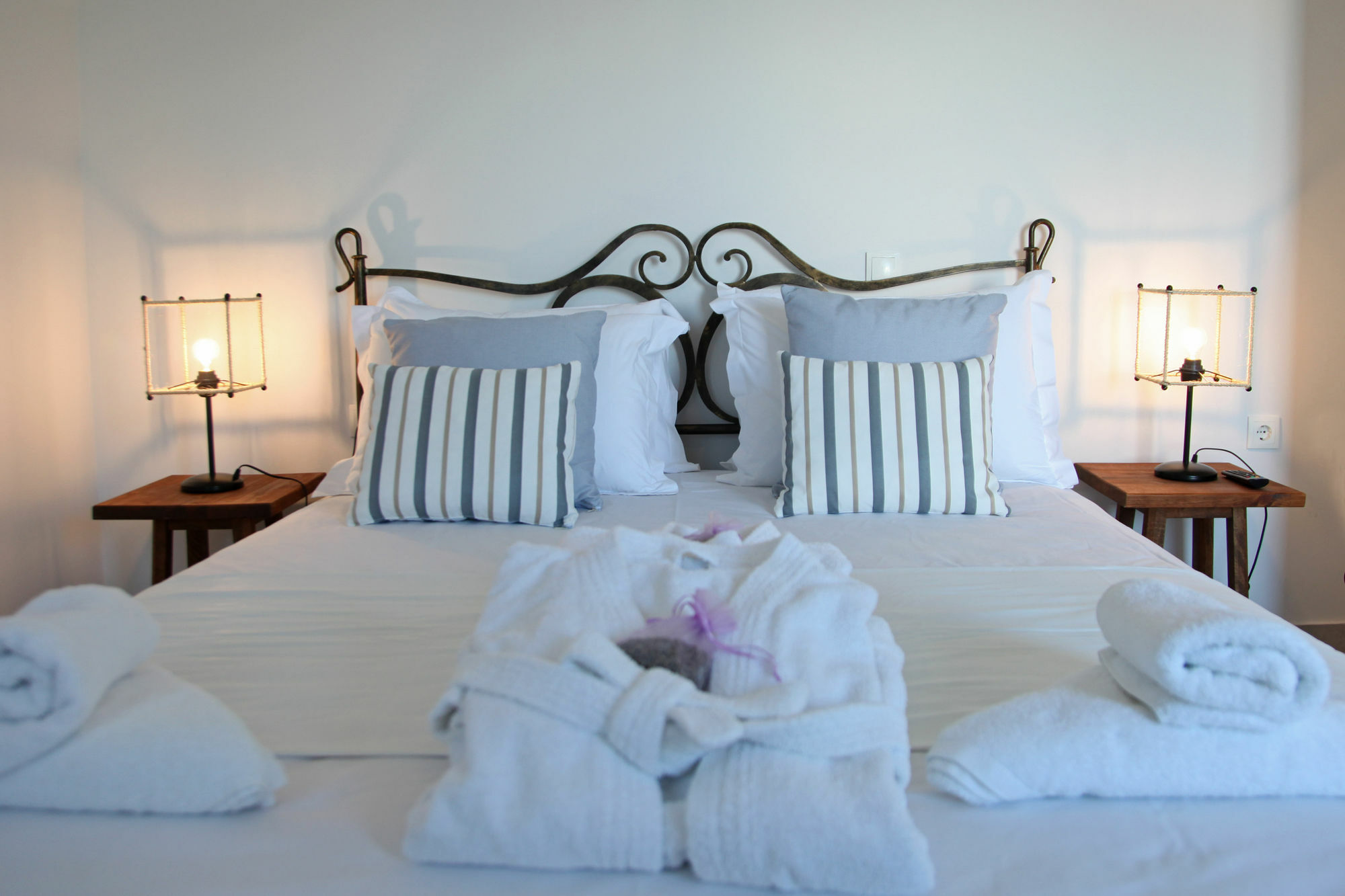 The Beach House - Apartments & Studios (Adults Only) Afytos Bagian luar foto