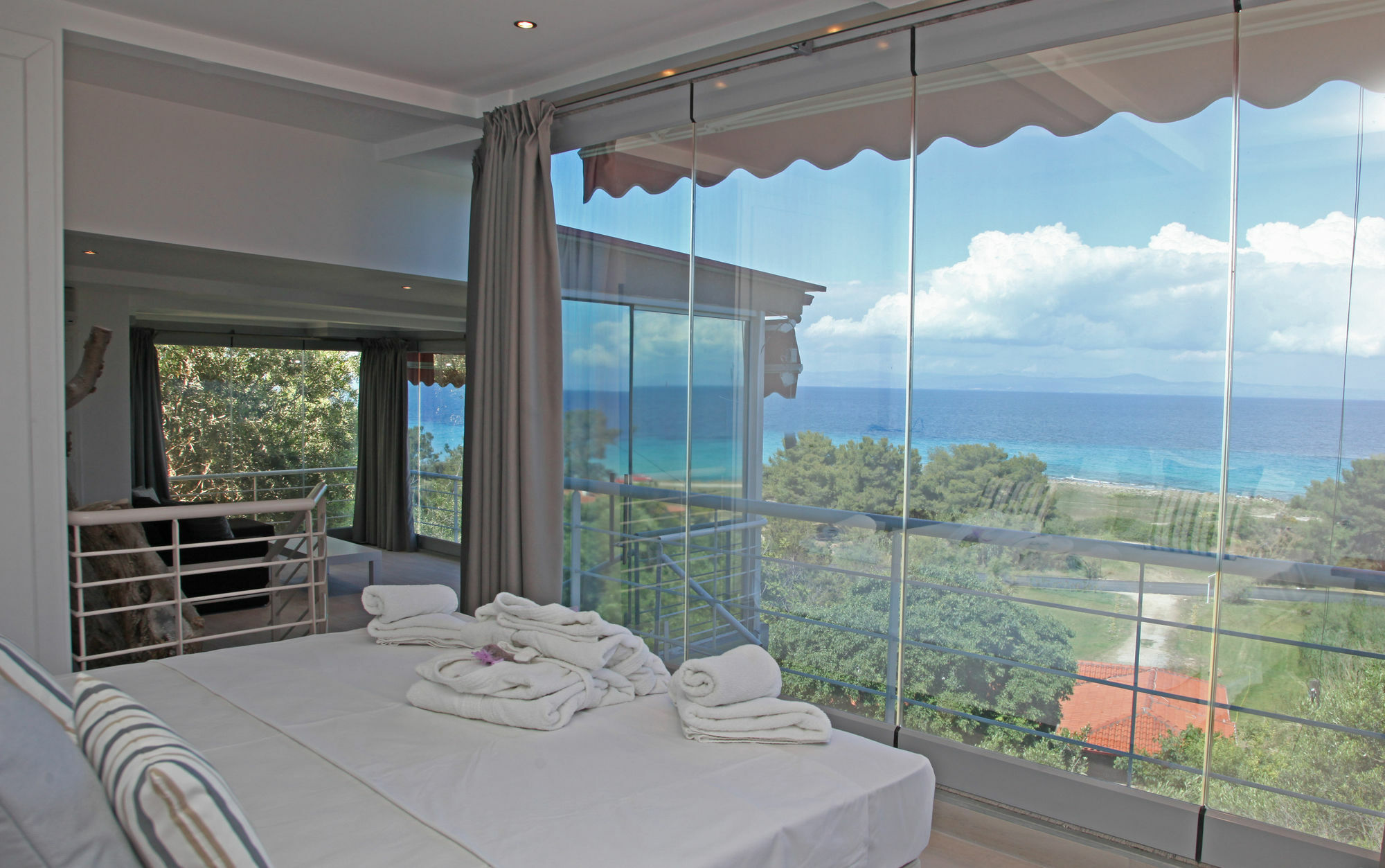 The Beach House - Apartments & Studios (Adults Only) Afytos Bagian luar foto